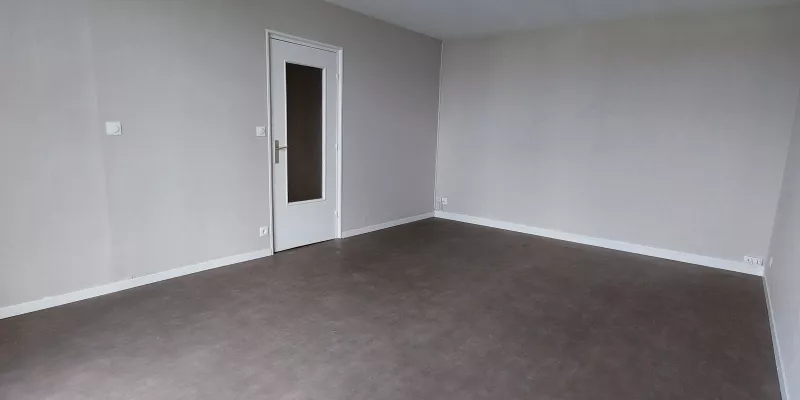 Appartement T3 LIEZ 52 - 3