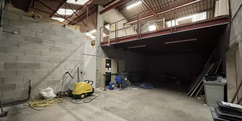 Local Commercial - 9